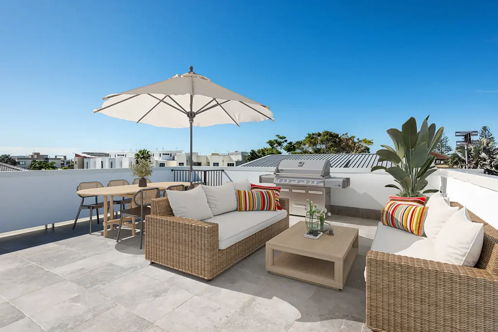 Runaway Bay 3Phòng ngủ 3 Bedroom Contemporary Townhouse