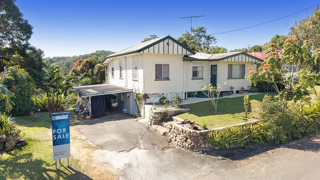 Nambour 3 Slaapkamer Dual Lot Opportunity on 2,024m - Home, Space & Future Potential