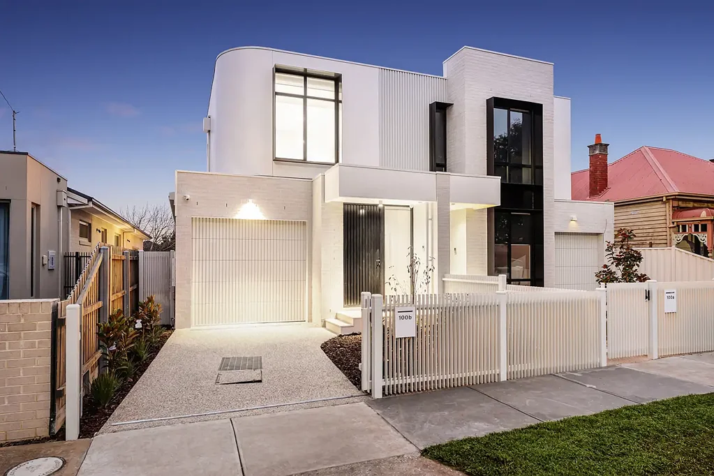 Coburg 4Kwarto Brand-New North-Facing Luxe Town home - Premium Space for the Whole Family