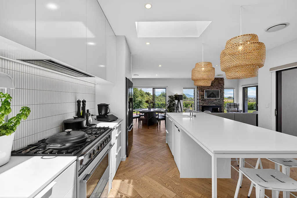 Te Puna A lifestyle built around family and views