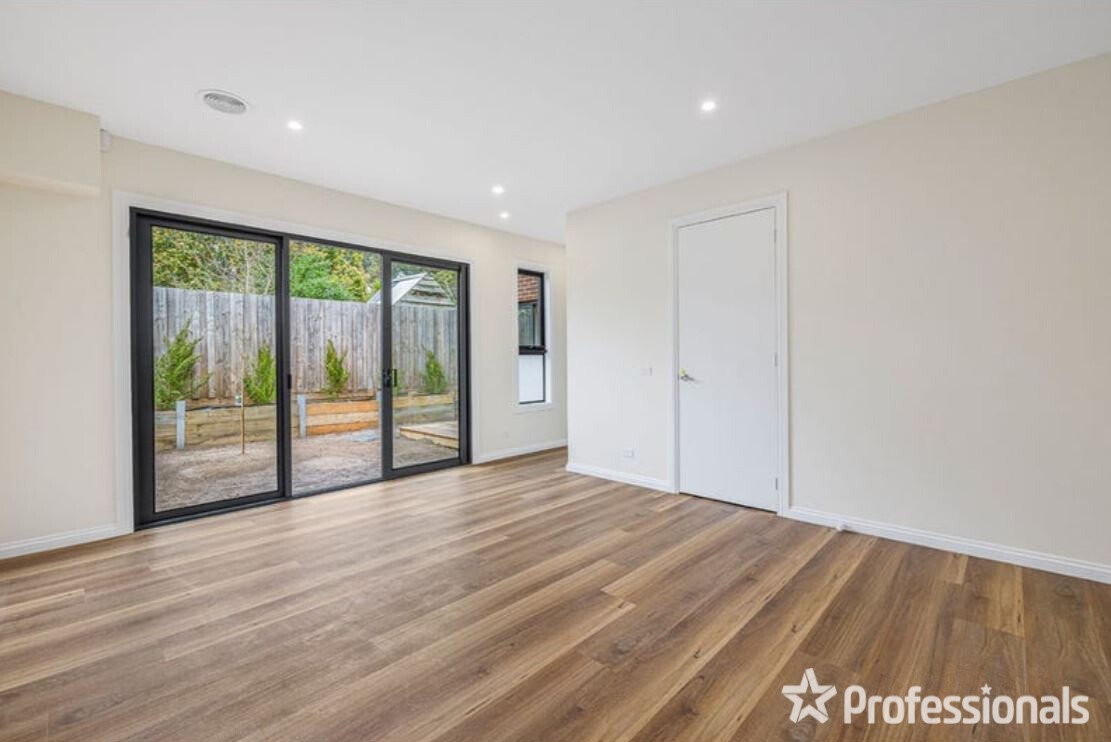 UNIT 4 6 EDWARDS ST, BURWOOD VIC 3125, 0 Kuwarto, 0 Banyo, Townhouse