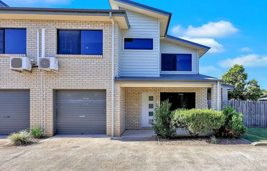 Bundaberg East 3房  Modern, Low Maintenance Living with Pool