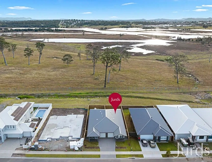 1/66 Malachite Street, Chisholm, NSW 2322, 3房, 2浴, 公寓