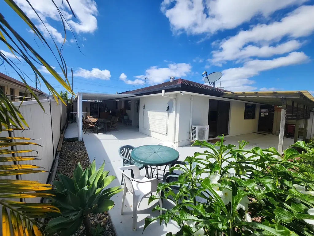 2/55 Government Road, Labrador, QLD 4215