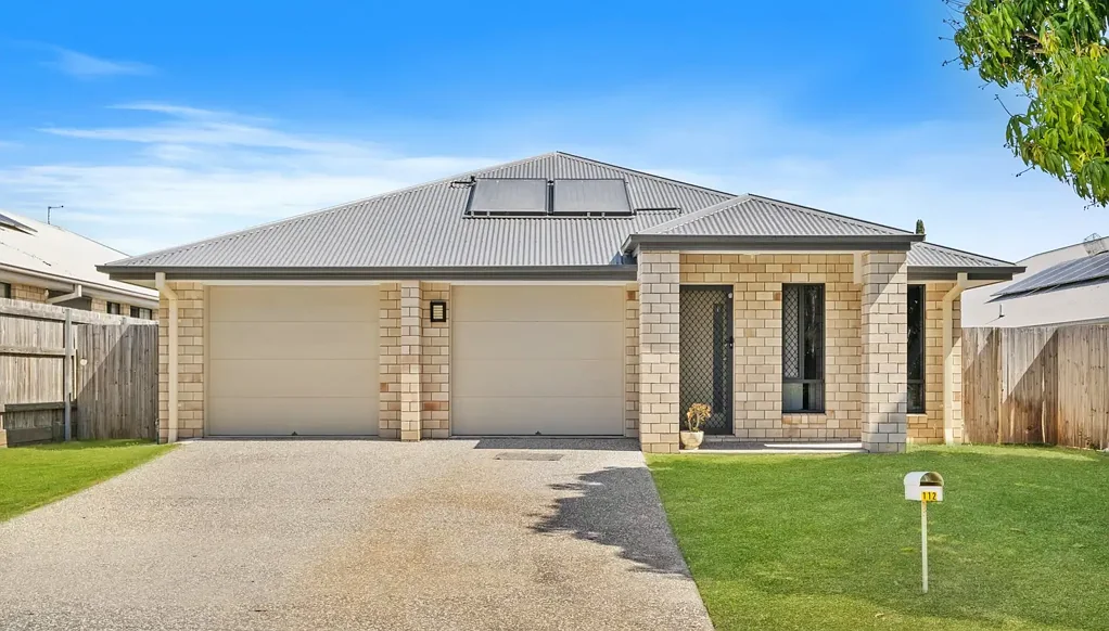 The cosy 2 Bedroom Duplex is ready for you!