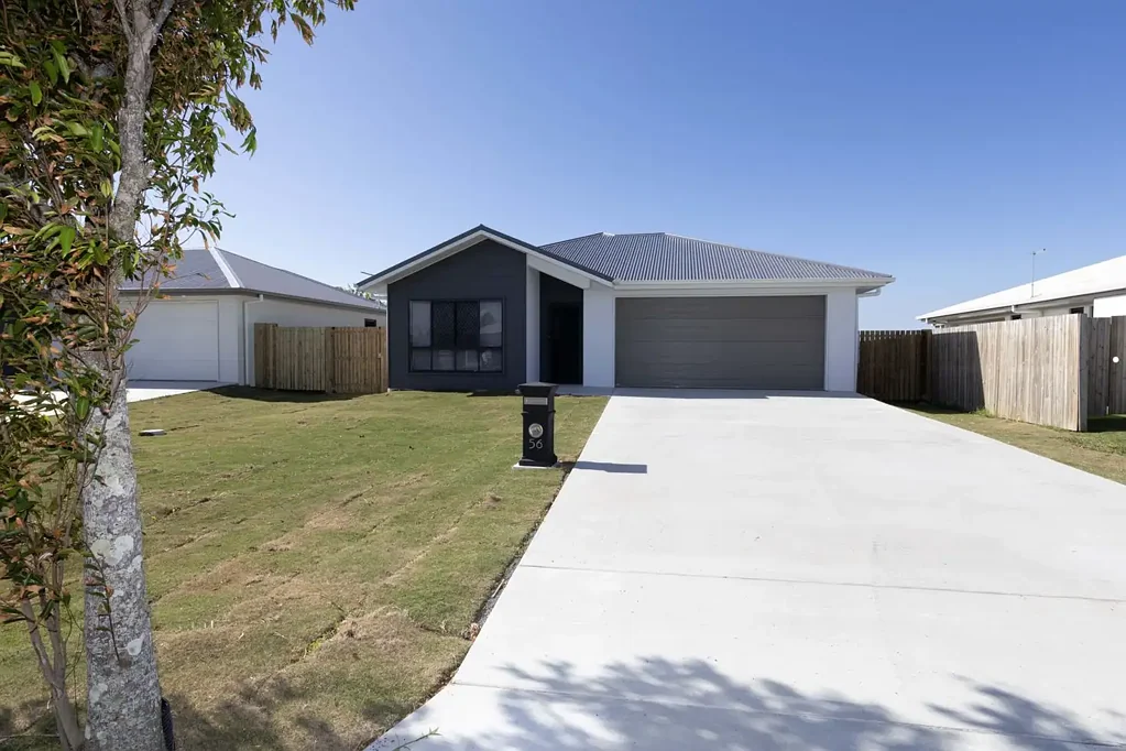 APPLY ON LINE FIRST, ON REALESTATE.COM.AU, OR FORMS ON RTA WEBSITE- No inspections without application.