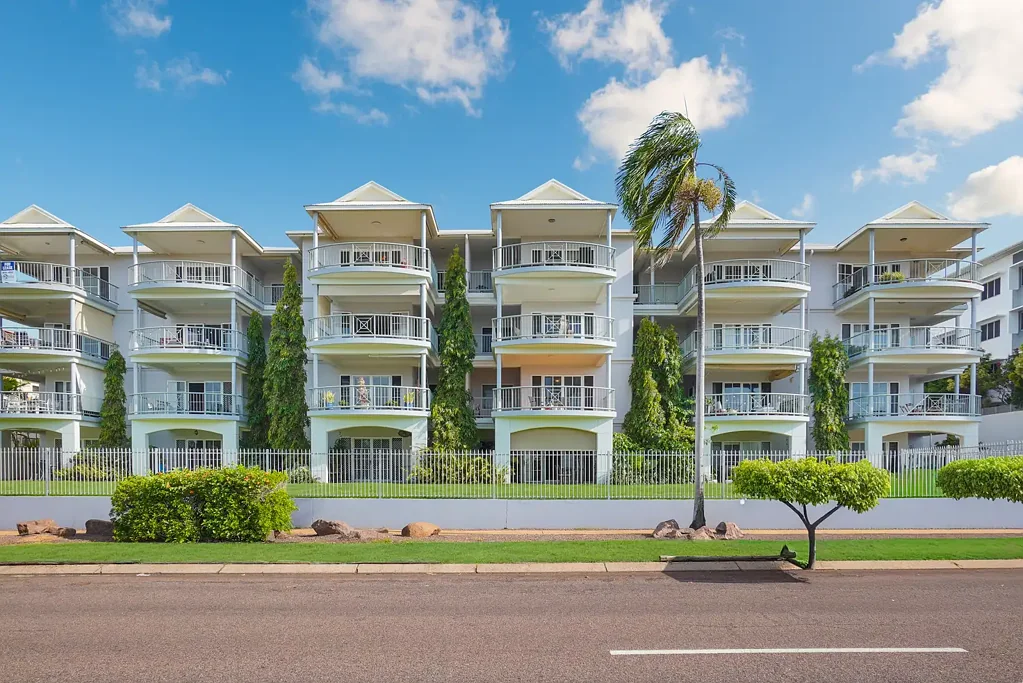 Rapid Creek 3कमरा TOP-FLOOR LIVING WITH MAGNIFICENT SEA VIEWS!