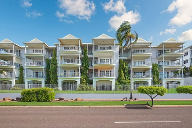 Rapid Creek 3कमरा TOP-FLOOR LIVING WITH MAGNIFICENT SEA VIEWS!