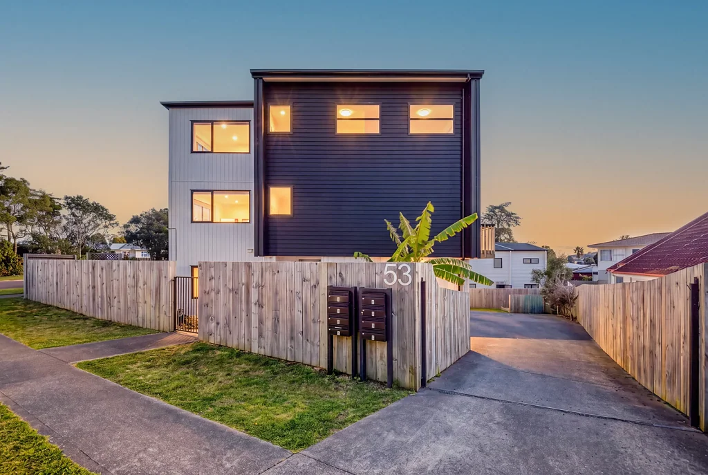 New Windsor 3 Bedroom Price Reduced - Value for Money!