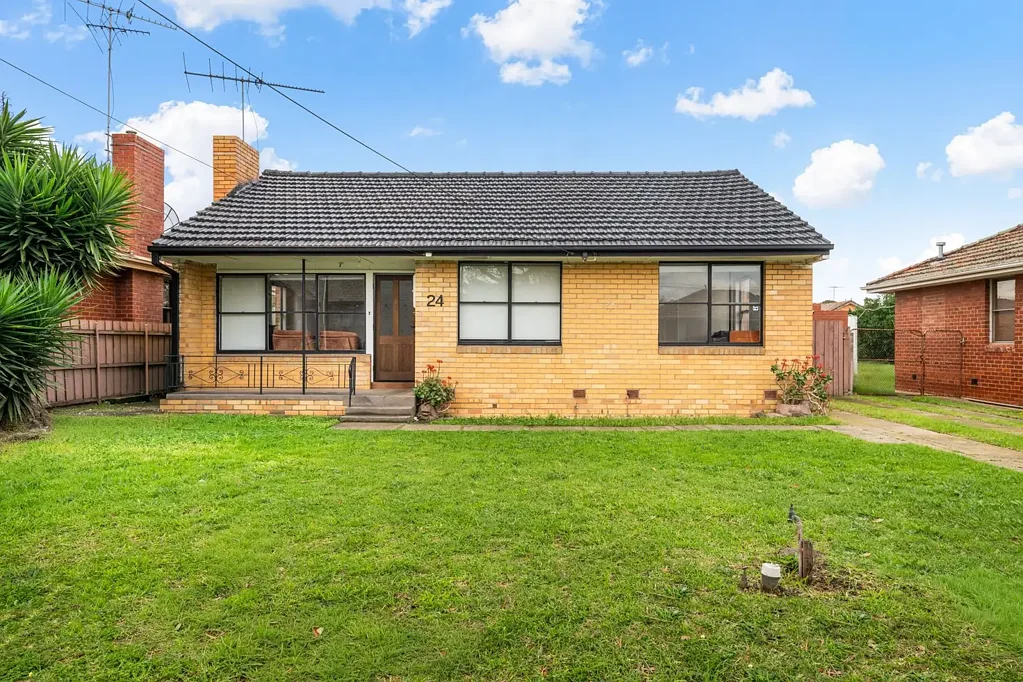 Corio 3 Slaapkamer Solid Brick Home with Potential in a Convenient Corio Location