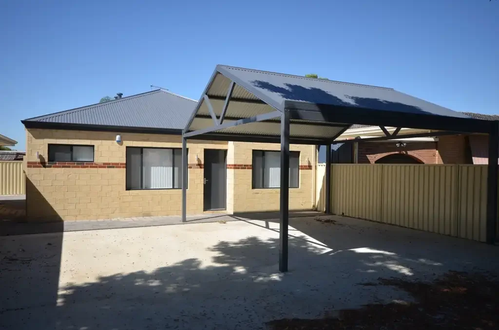 Three Bedroom, Two Bathroom House with Fully Ducted Reverse Cycle Air Conditioning System
