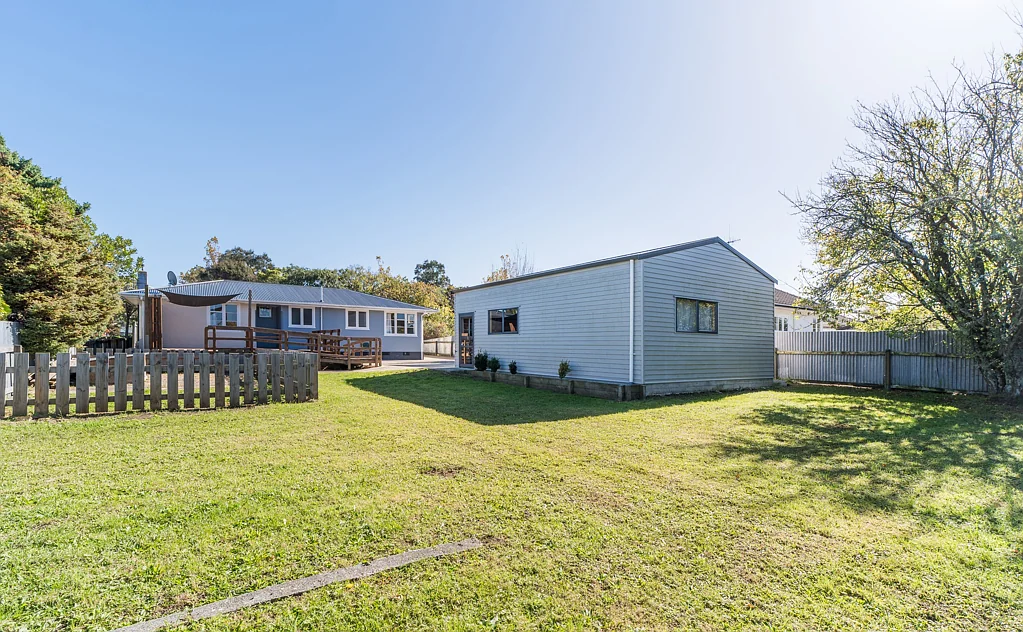Feilding 3房  RARE FIND - Mobility-Friendly Home & Huge Garage
