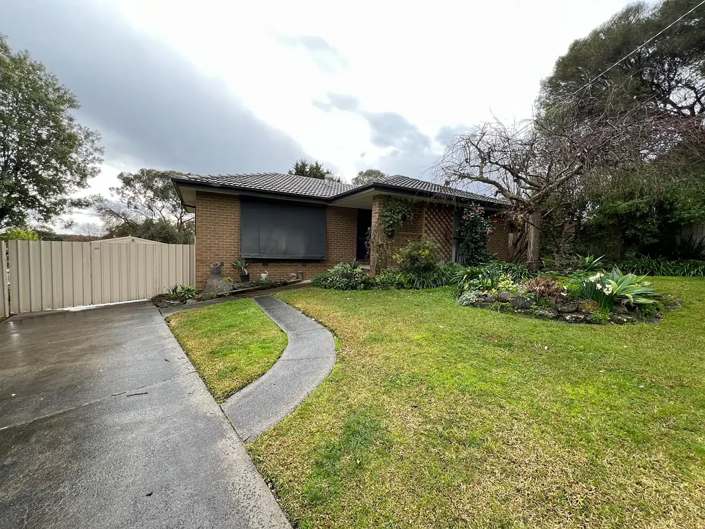 3 Bedroom home in quiet court location.