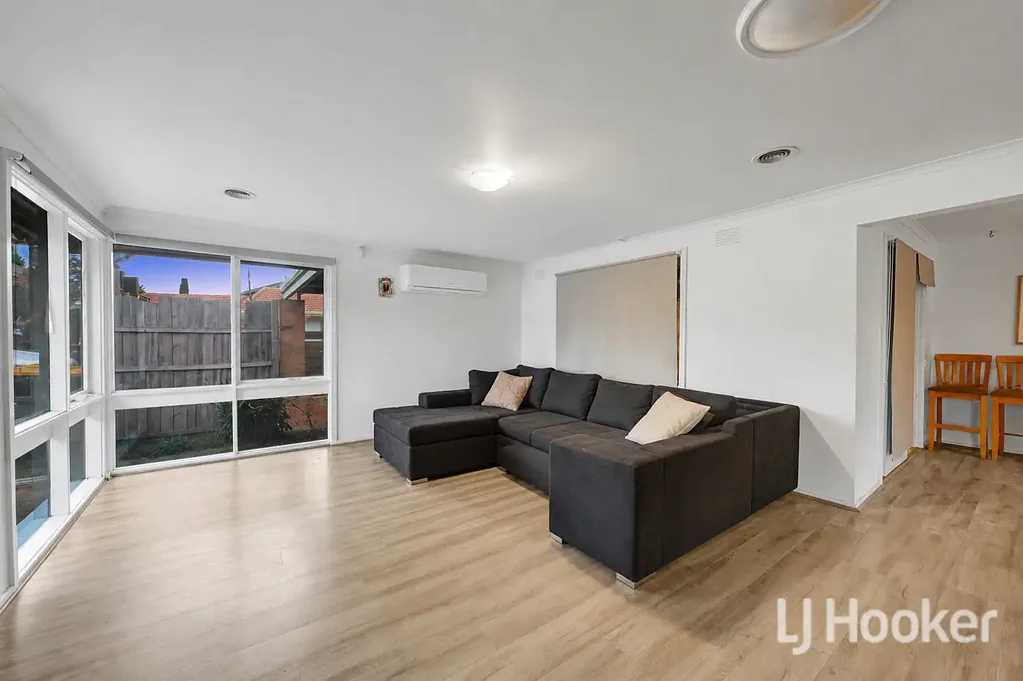 Melton West 4कमरा Nest or Invest in the Heart of Melton West