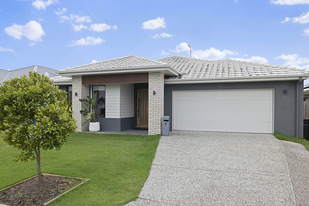 7 Sitella Place, Palmview, QLD 4553