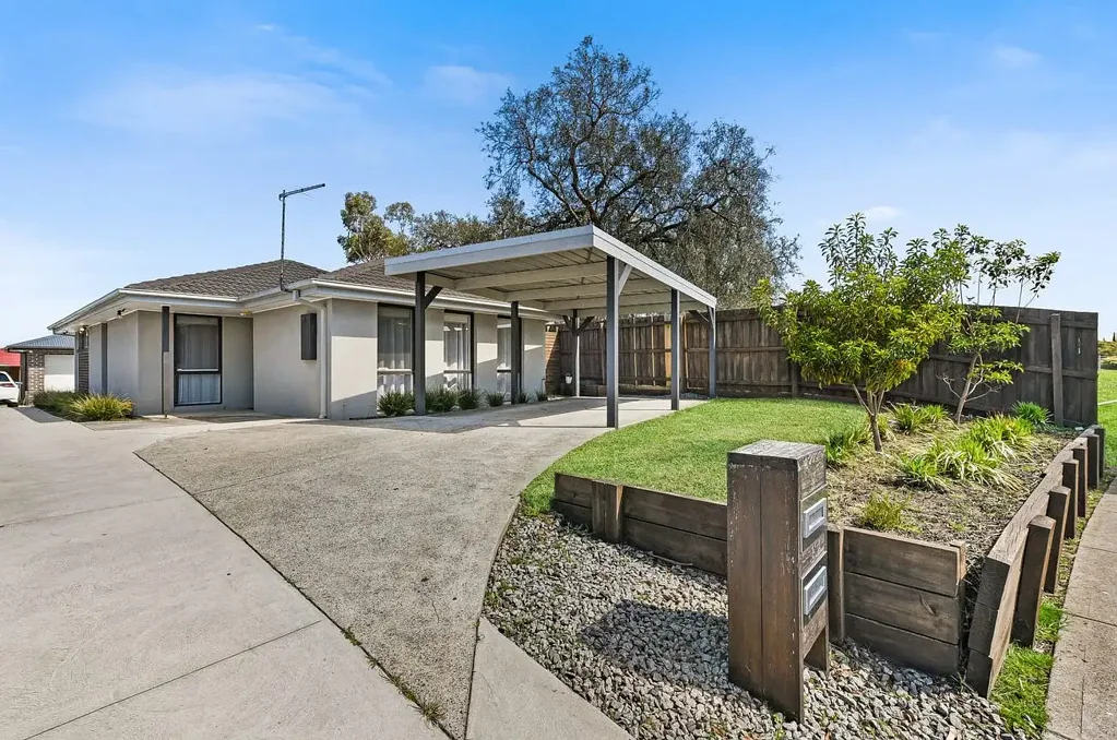 17 Michelle Drive, Hampton Park, VIC 3976