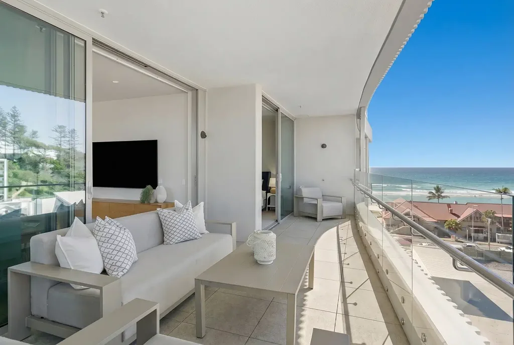 Coolangatta 2 Slaapkamer The Ultimate in Beachfront Lifestyle | Miles Residences Kirra