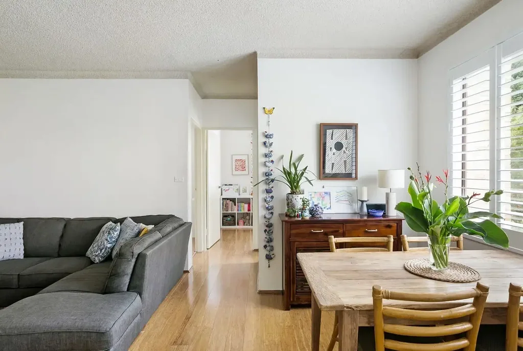 Bright & Refreshed Two Bedroom Apartment