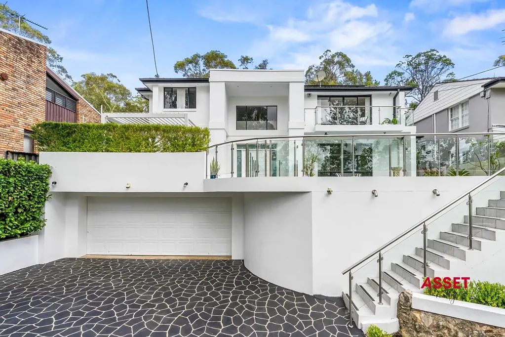 East Killara 5ห้องนอน Peaceful Newly Renovated East Side Oasis - High Side Beauty with Beautiful Views