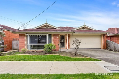 Croydon 3房 宽敞低维护生活 Spacious Low Maintenance Living