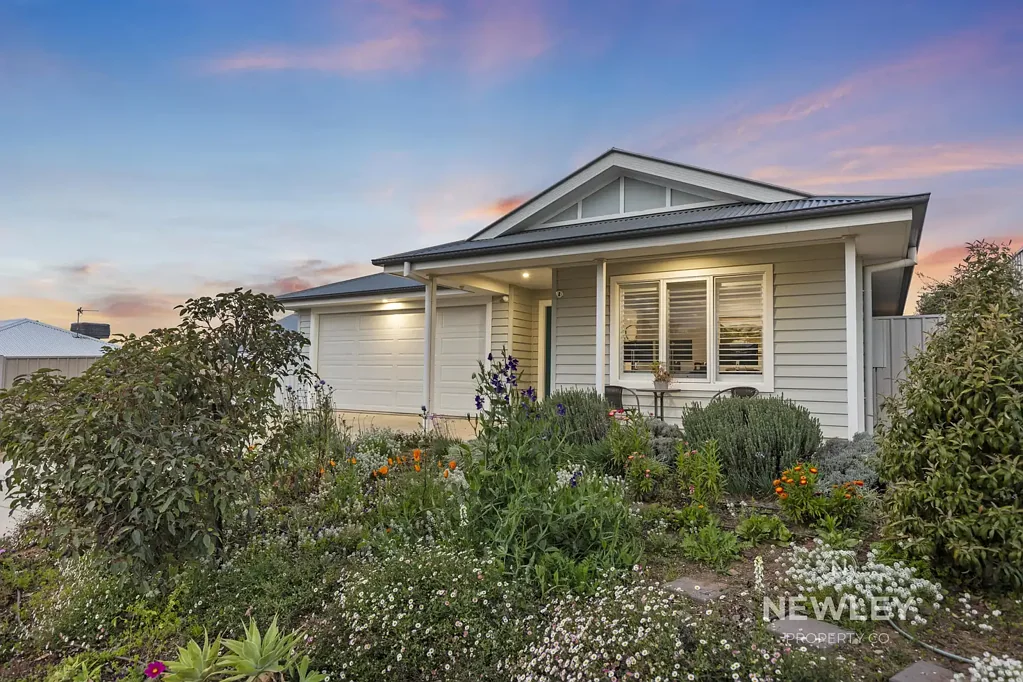 9 Bennelong Crescent, Lloyd, NSW 2650