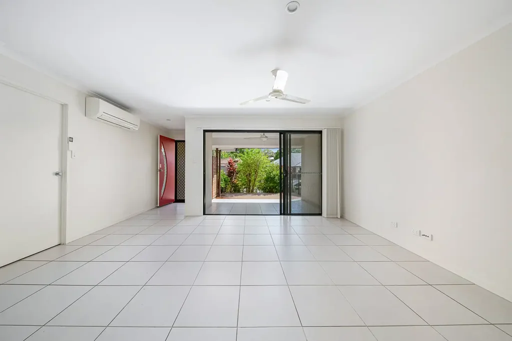 1/1 Crows Ash Place, Kuluin, QLD 4558