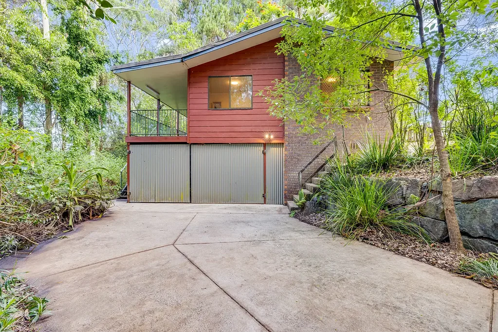 Kiels Mountain 3房  Entry level opportunity – endless potential