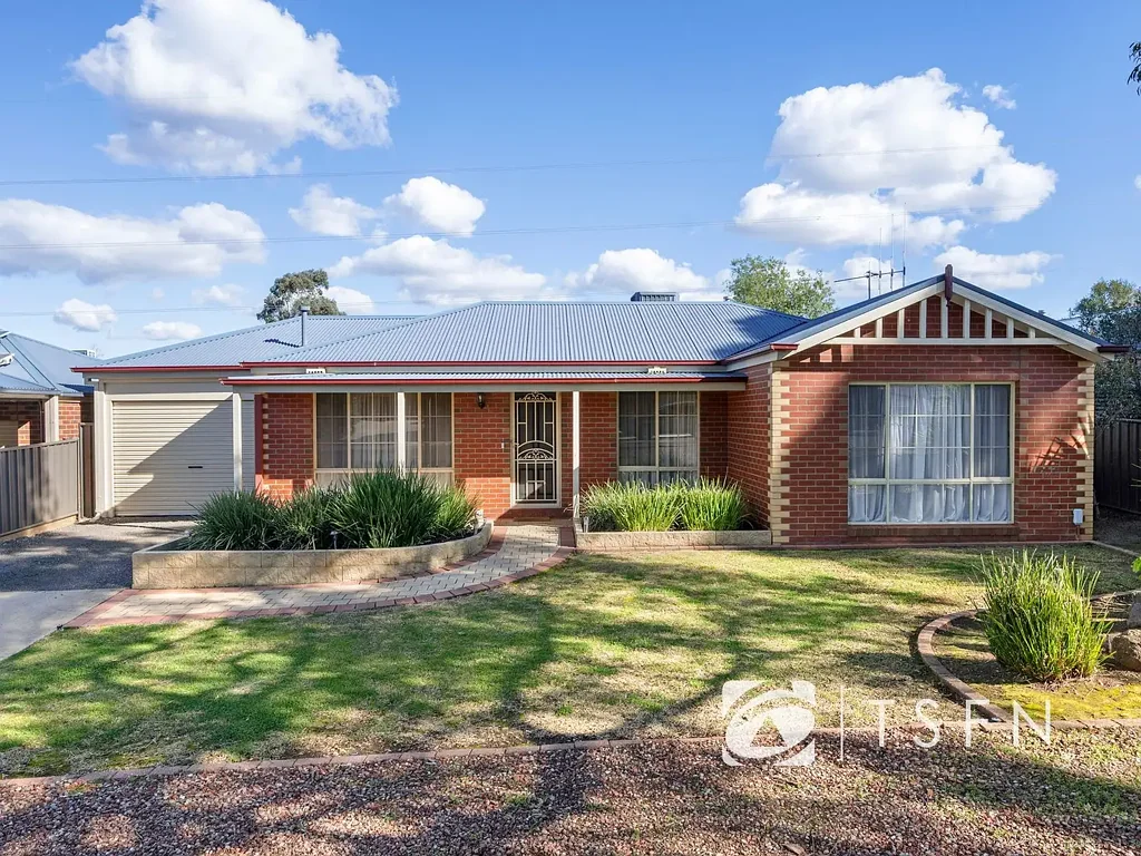 81 MISTLETOE STREET, Golden Square, VIC 3555