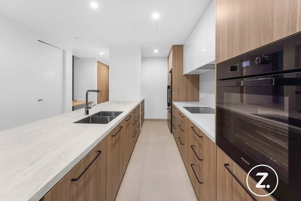 Redefining Rental Accommodation with Prestige, Style, and Community in the Heart of Melbourne!