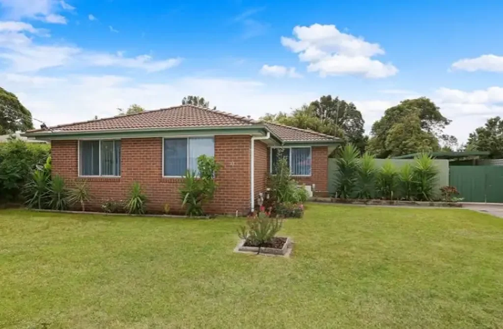 Colac  Charming Home with Potential in Prime Colac Location