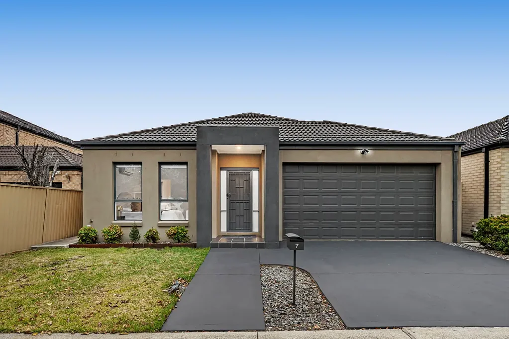 7 Cranwell Square, Caroline Springs, VIC 3023
