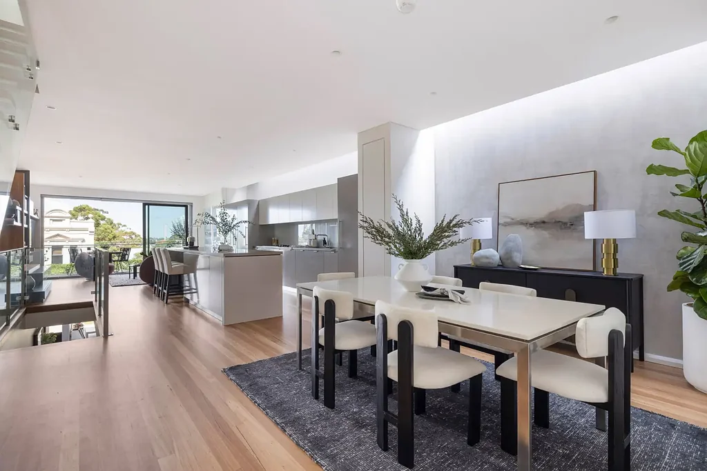 Balmain 3ห้องนอน Multi-level peninsula residence with views / village position