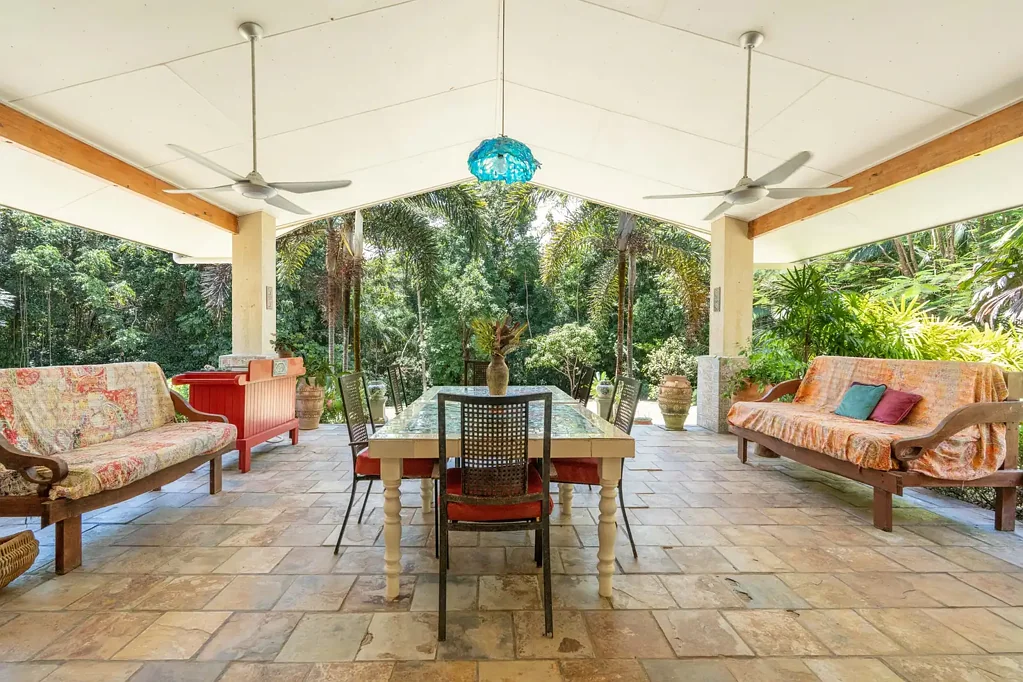 10 Plantation Drive, Bingil Bay, QLD 4852