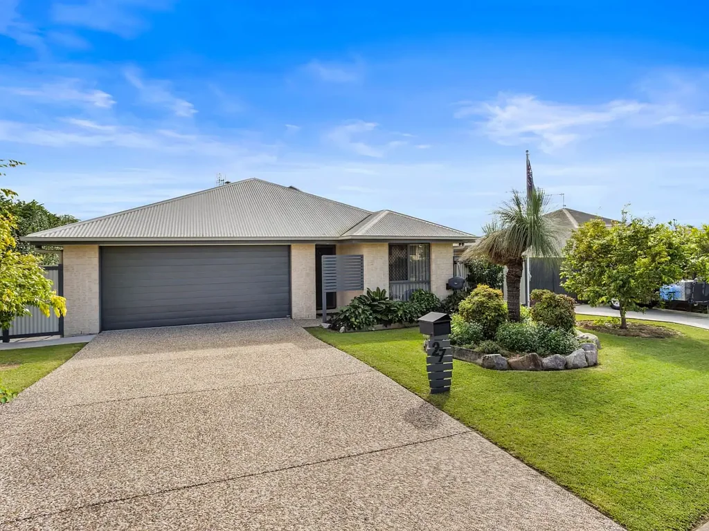 Woolmar 4Habitaciones Charming Family Oasis with Lush Gardens, Workshop, Gym & Stunning Outdoor Living