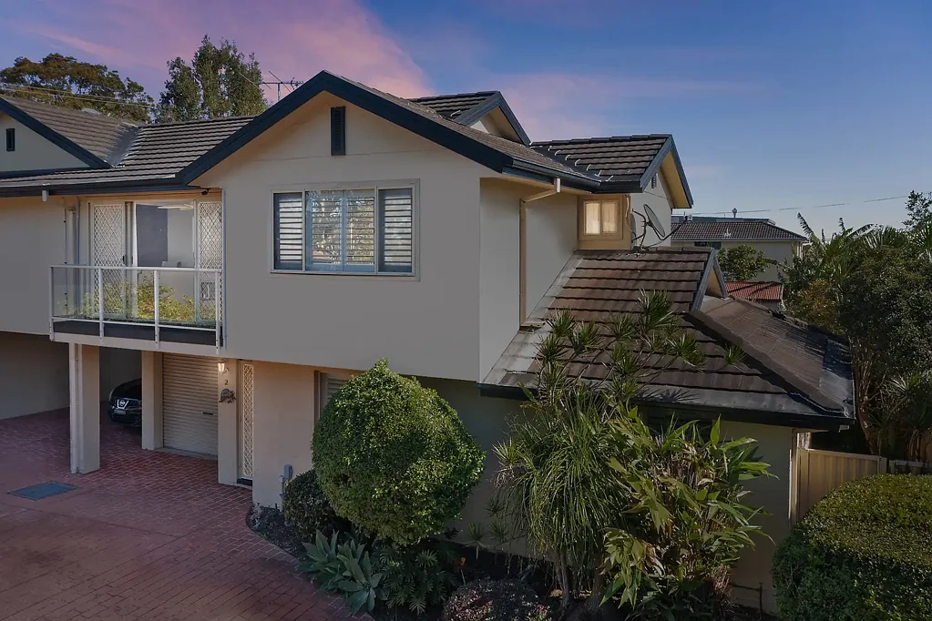 Toukley 3Moenga Spacious modern townhouse in convenient location