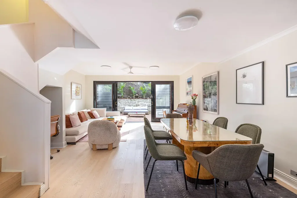 Balmain 3Moenga Renovated peninsula terrace with harbour glimpses