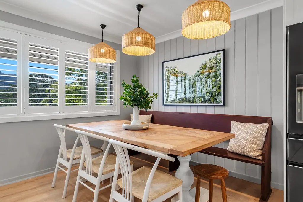 Mount Kembla 3Kwarto A beautifully reimagined home framed by greenery and escarpment views