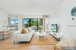 27/11 Sturdee Parade, Dee Why