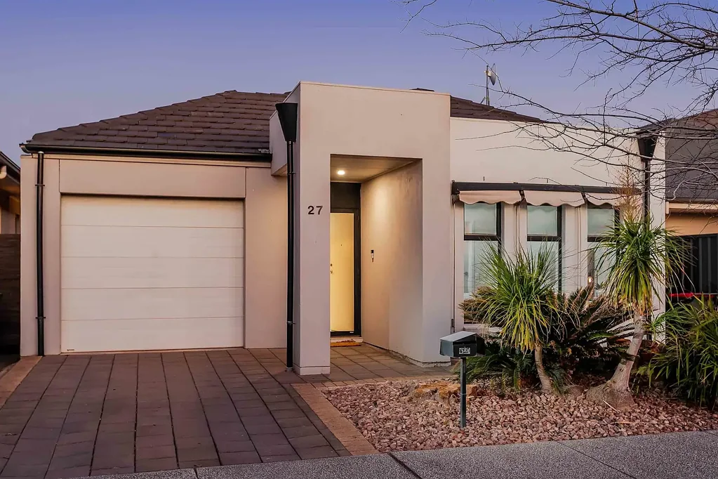 27 Bimini Crescent, Mawson Lakes, SA 5095