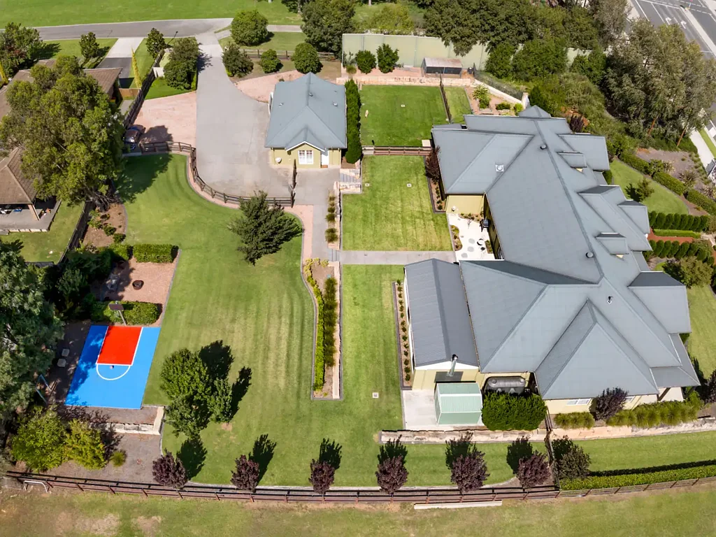 Wilton 7غرفة نوم A Grand Estate Offering Space, Scale and Retreat-Style Living
