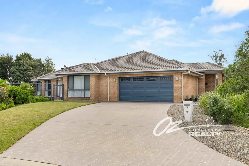 Sanctuary Point 4 Bedroom Spacious, Versatile and Packed with Extras