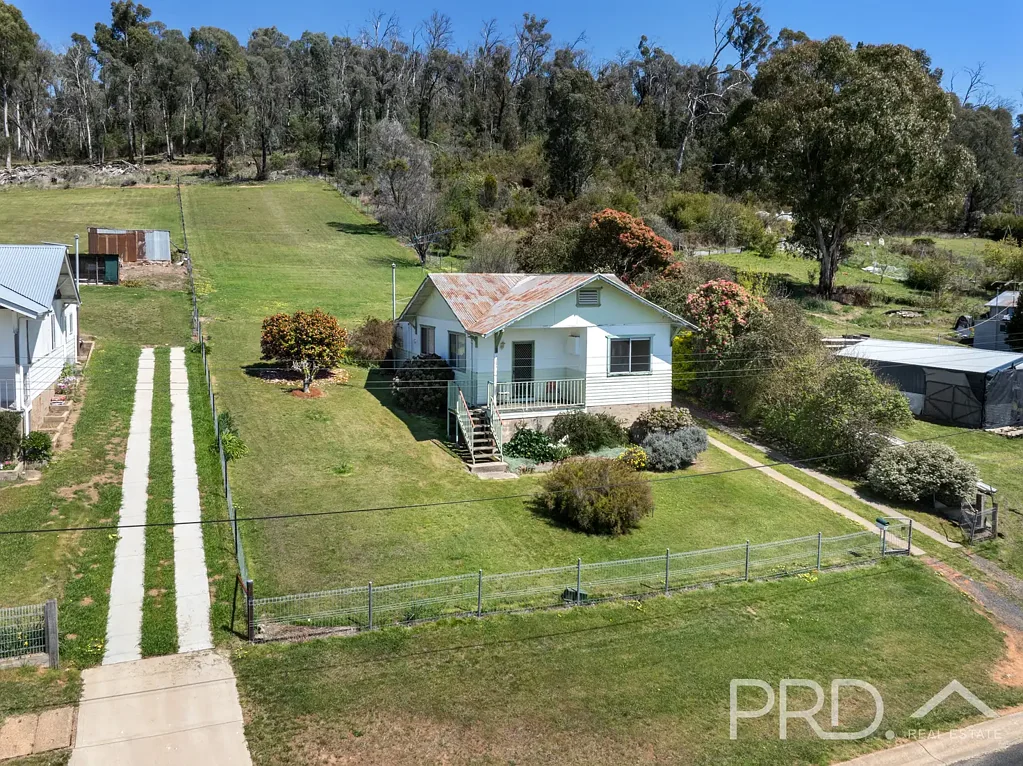 24 Bartlett Street, Batlow, NSW 2730