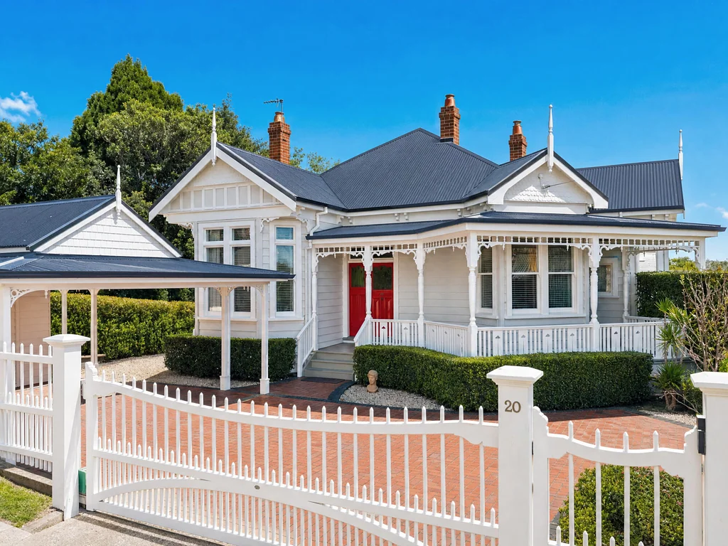 Birkenhead 4 Bedroom Designed for family and entertaining  