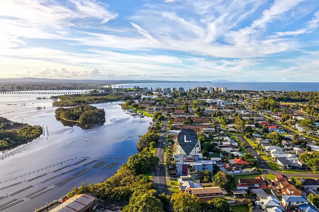 Forster 3 Bedroom Freshly Updated With Wallis Lake & Forster Bridge Views
