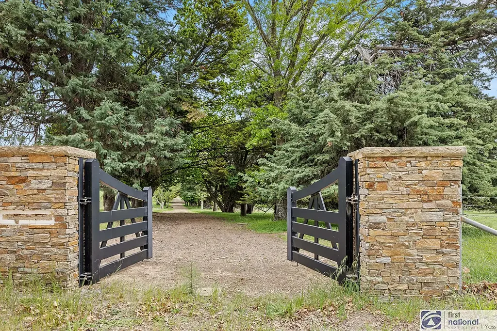 Burrinjuck 'Waterview