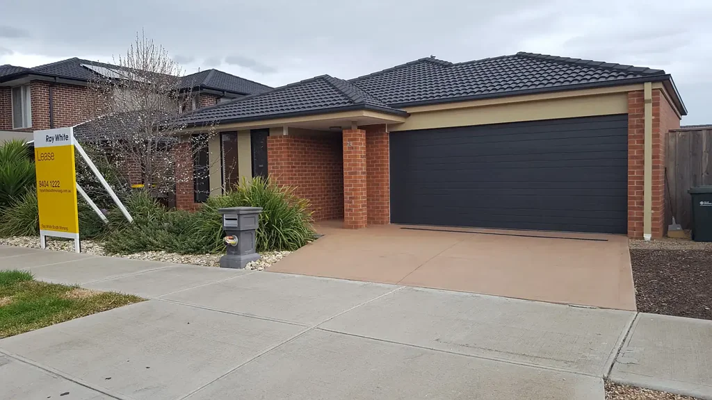 SPACIOUS FAMILY HOME !!!