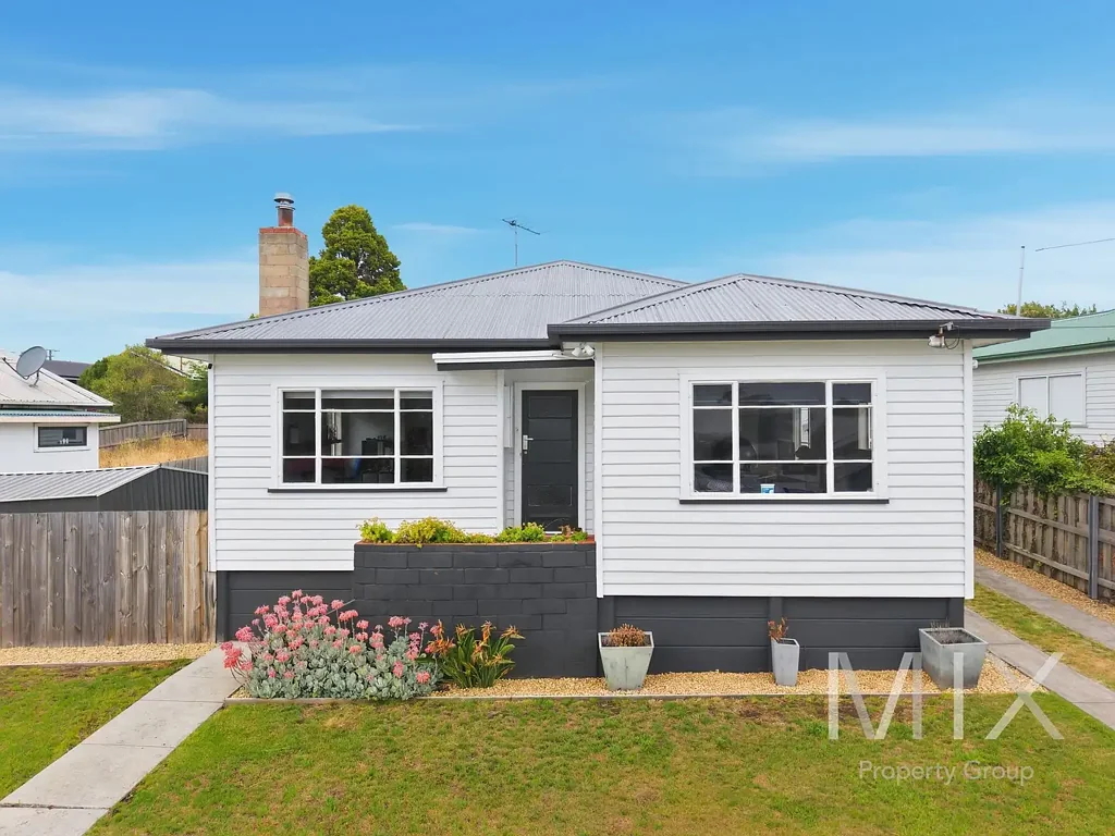 52 Edinburgh Crescent, Goodwood, TAS 7010