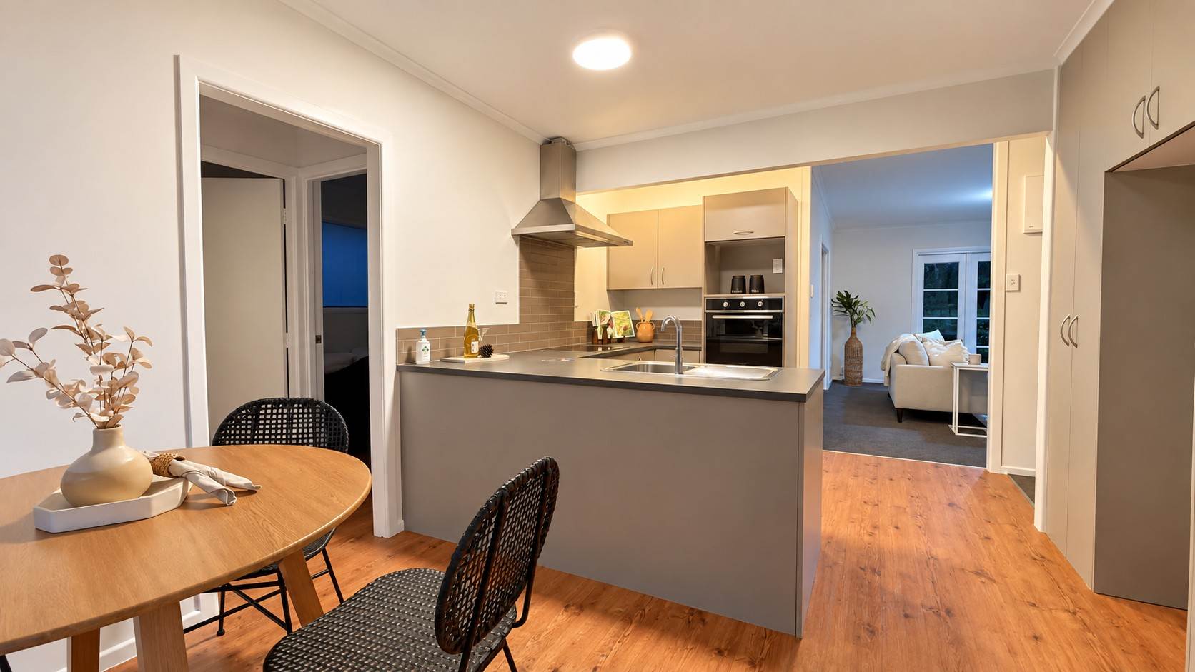 1/12 Neil Avenue, Te Atatu Peninsula, photo 9