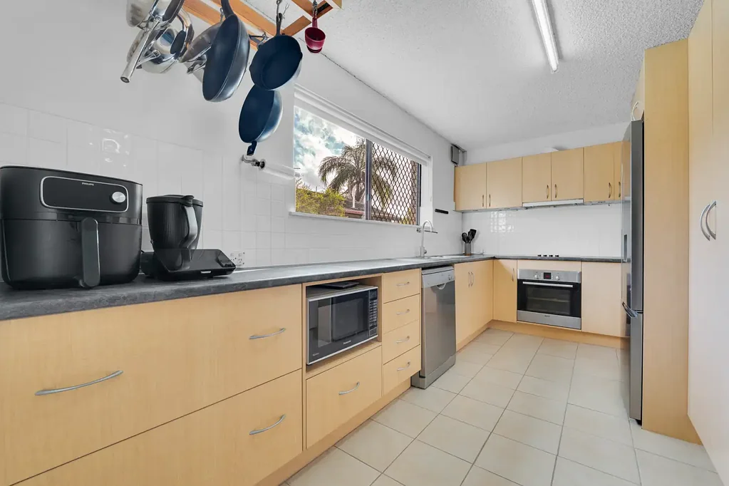 1/133 Central Avenue, Indooroopilly, QLD 4068
