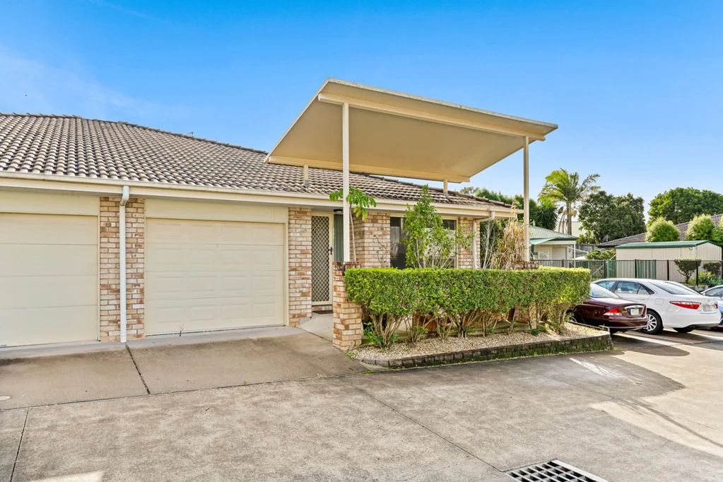 Boronia Heights 3房 低层砖瓦结构 私密安全社区 带顶棚前廊 游泳池便利 现代舒适设施 开放式起居区 Priced to sell...